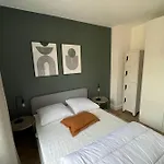 Flexliving - Superb Whole Apartment - Caulaincourt